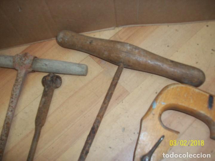 Antig&uuml;edades: LOTE DE 4 HERRAMIENTAS DE CARPINTERO - Foto 2