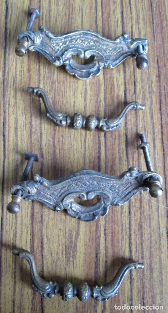 Antig&uuml;edades: 2 tiradores bronce lat&oacute;n - Foto 1