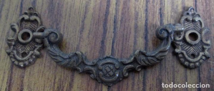 Antig&uuml;edades: 2 tiradores bronce lat&oacute;n - Foto 2