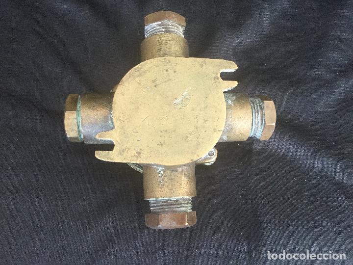 Antig&uuml;edades: Caja de distribuci&oacute;n el&eacute;ctrica de barco. - Foto 3