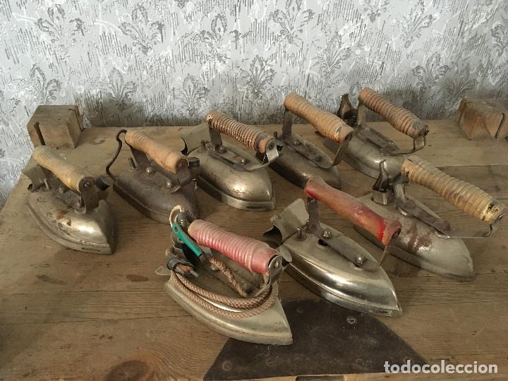 Antig&uuml;edades: PLANCHAS EL&Eacute;CTRICAS LOTE DE 8 - Foto 1