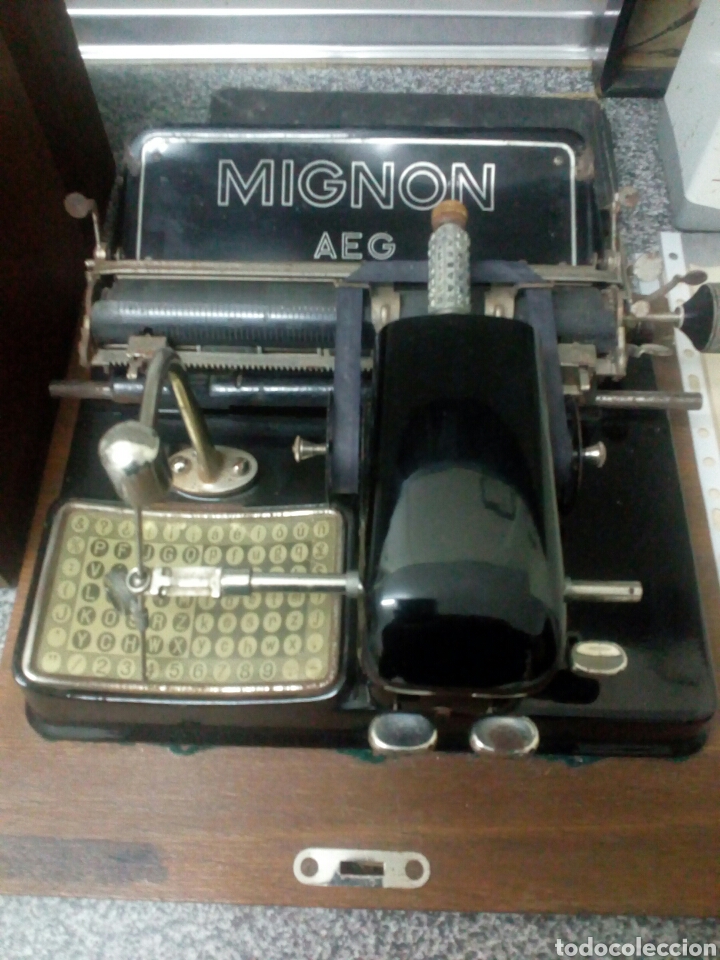 Antig&uuml;edades: MAQUINA DE ESCRIBIR MIGNON 4 DE 1925 - Foto 1