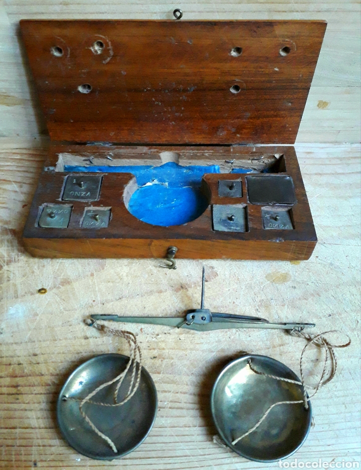 Antig&uuml;edades: Balanza antigua de precisi&oacute;n. - Foto 2