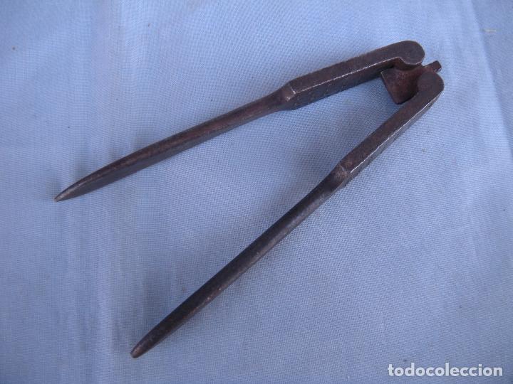Antig&uuml;edades: ANTIGUO CASCAPI&Ntilde;ONES - Foto 1
