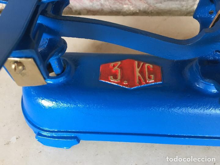 Antig&uuml;edades: BASCULA ANTIGUA MARCA VULCANO DE 3 KG. - Foto 4