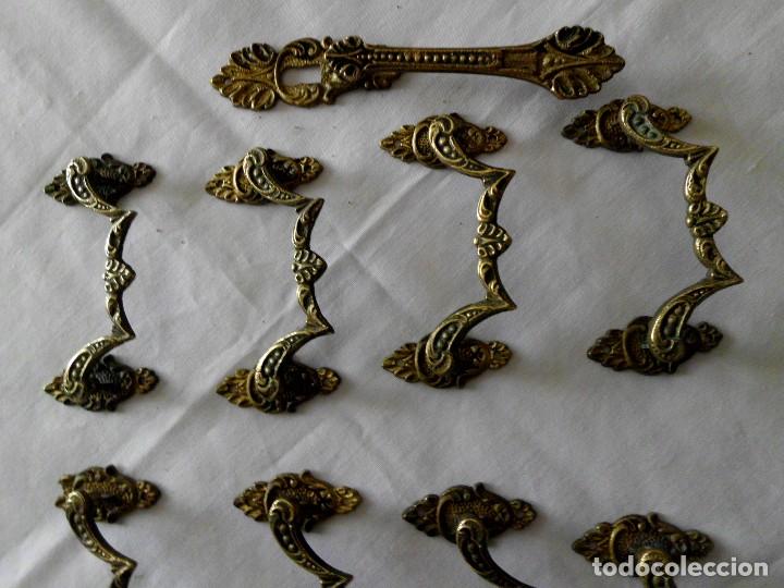 Antig&uuml;edades: Lote de 9 tiradores de bronce - Foto 7