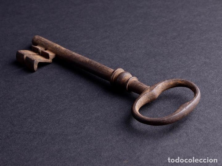 Antig&uuml;edades: LLAVE ANTIGUA - Foto 1