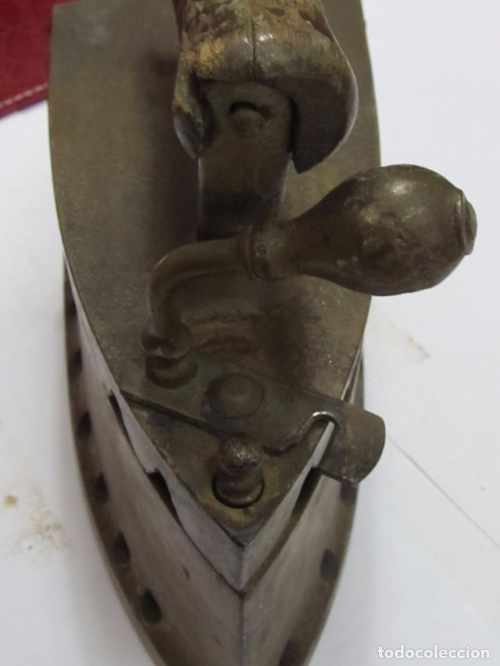 Antig&uuml;edades: ANTIGUA PLANCHA DE HIERRO - Foto 6