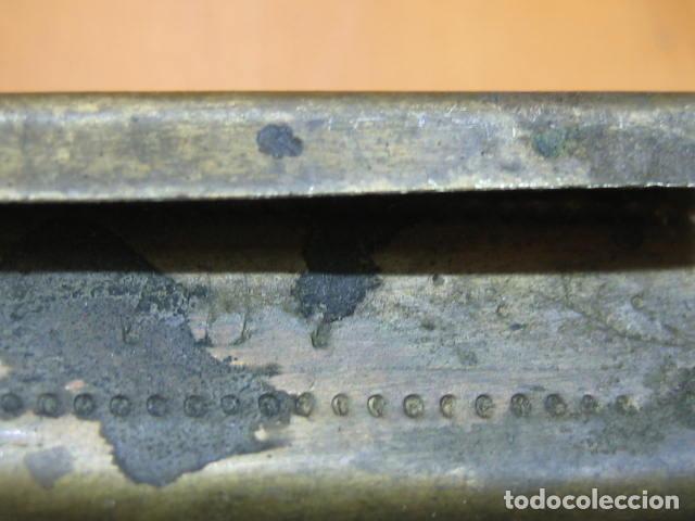 Antig&uuml;edades: Antigua escofina - Foto 6
