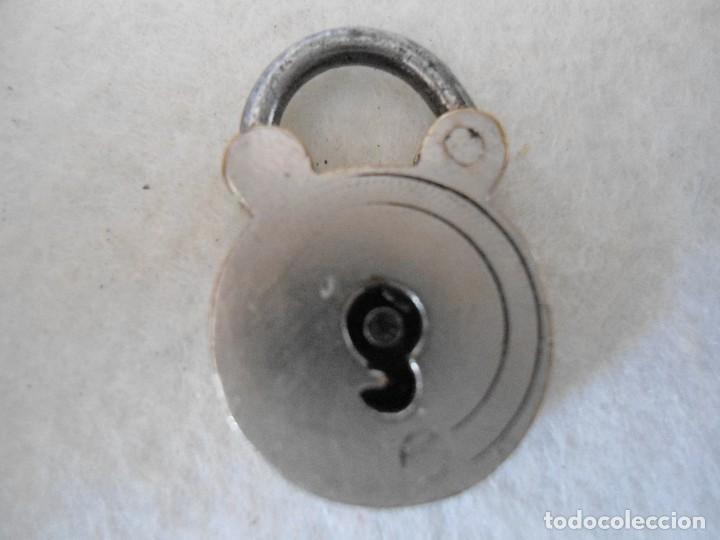 Antig&uuml;edades: ANTIGUO PEQUE&Ntilde;O CANDADO SIN LLAVE - Foto 1