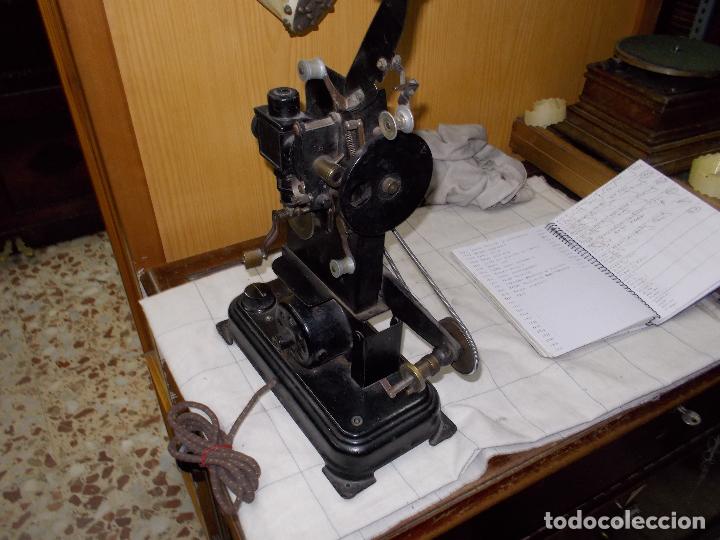 Antig&uuml;edades: proyector antiguo - Foto 6