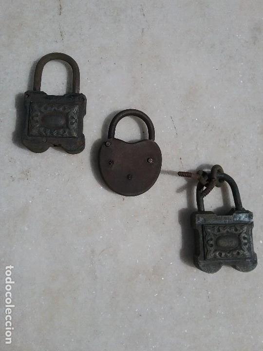 Antig&uuml;edades: Antiguos candados. - Foto 1