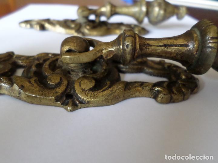 Antig&uuml;edades: TIRADORES DE BRONCE - Foto 3