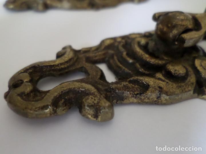 Antig&uuml;edades: TIRADORES DE BRONCE - Foto 4