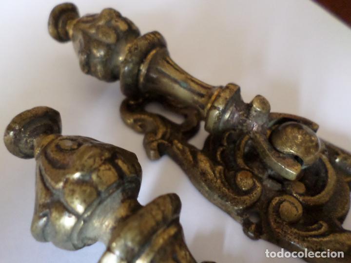 Antig&uuml;edades: TIRADORES DE BRONCE - Foto 8