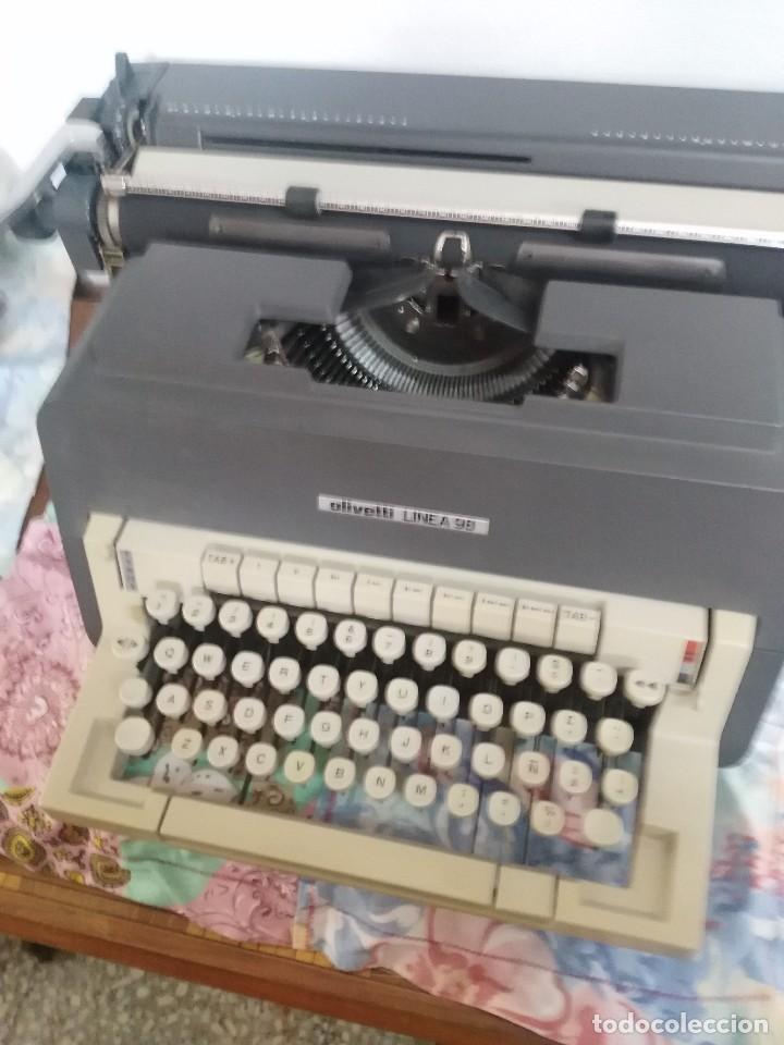 Antig&uuml;edades: Maquina de escribir - Foto 1