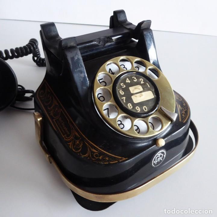 Tel&eacute;fonos: TEL&Eacute;FONO DE SOBREMESA CON ASA DE LAT&Oacute;N - Foto 4