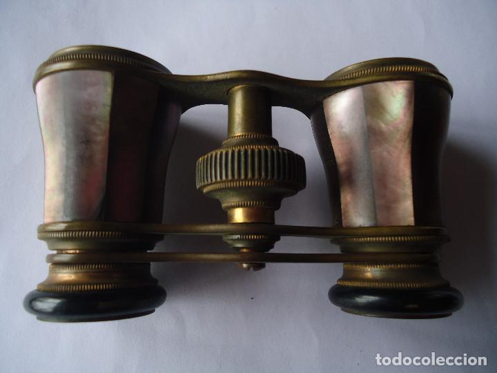 Antig&uuml;edades: BINOCULAR DE NACAR Y LATON PARA OPERA Y TEATRO. --- 2 - Foto 1