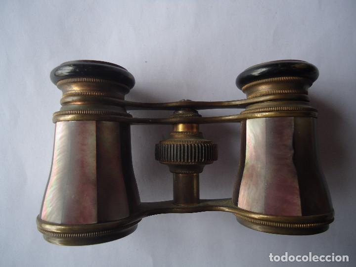 Antig&uuml;edades: BINOCULAR DE NACAR Y LATON PARA OPERA Y TEATRO. --- 2 - Foto 3