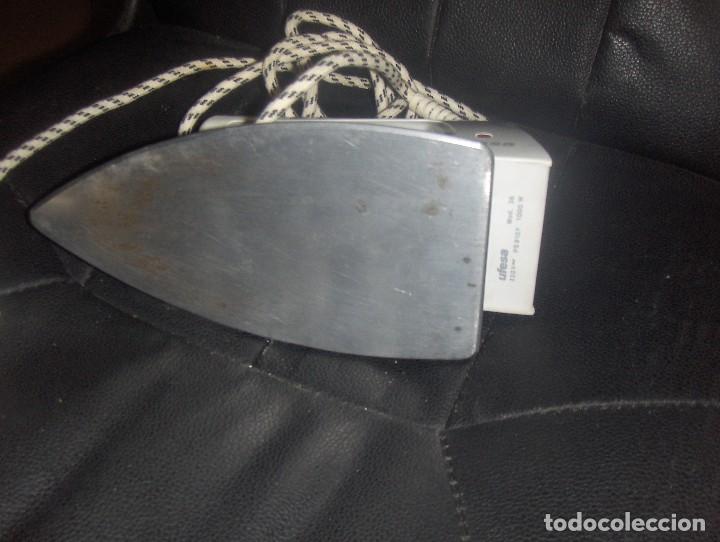 Antig&uuml;edades: PLANCHA UFESA MODELO 36. - Foto 3