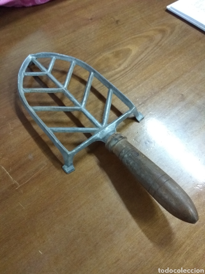 Antig&uuml;edades: Soporte para plancha - Foto 1