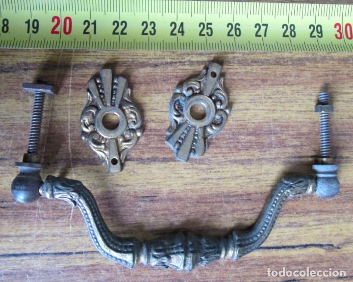 Antig&uuml;edades: 6 tiradores bronce - lat&oacute;n - Foto 3