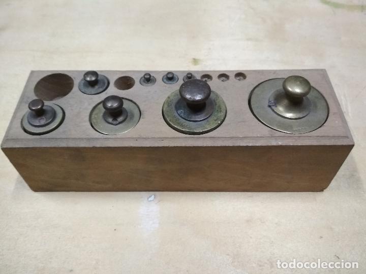 Antig&uuml;edades: JUEGO DE PESAS PONDERALES. 1KG. - Foto 1