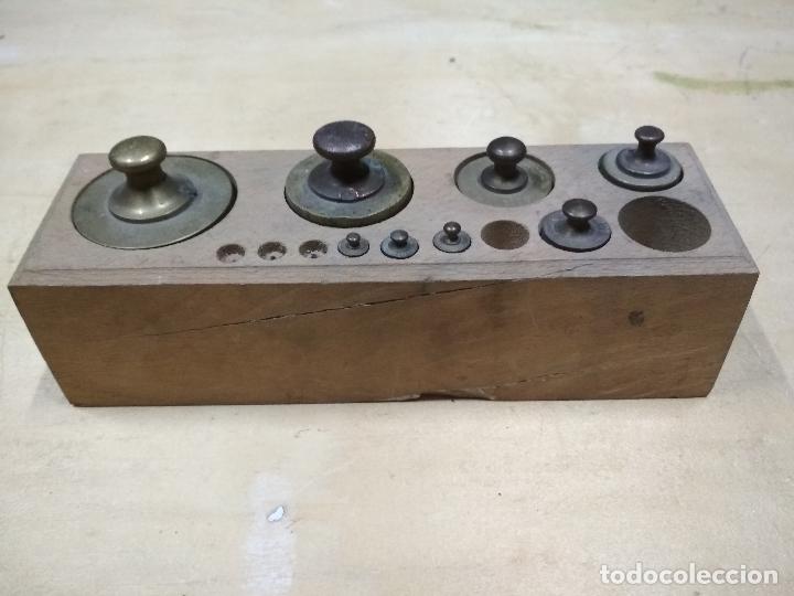 Antig&uuml;edades: JUEGO DE PESAS PONDERALES. 1KG. - Foto 3