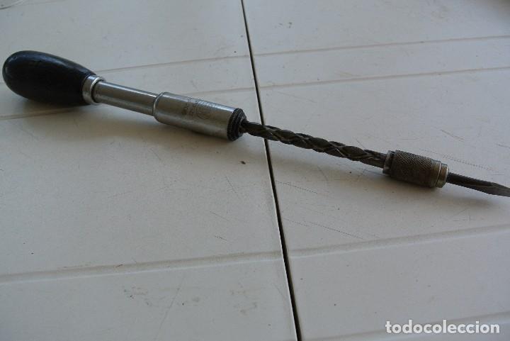 Antig&uuml;edades: DESTORNILLADOR DE CARRACA MODEL RA200 - Foto 1