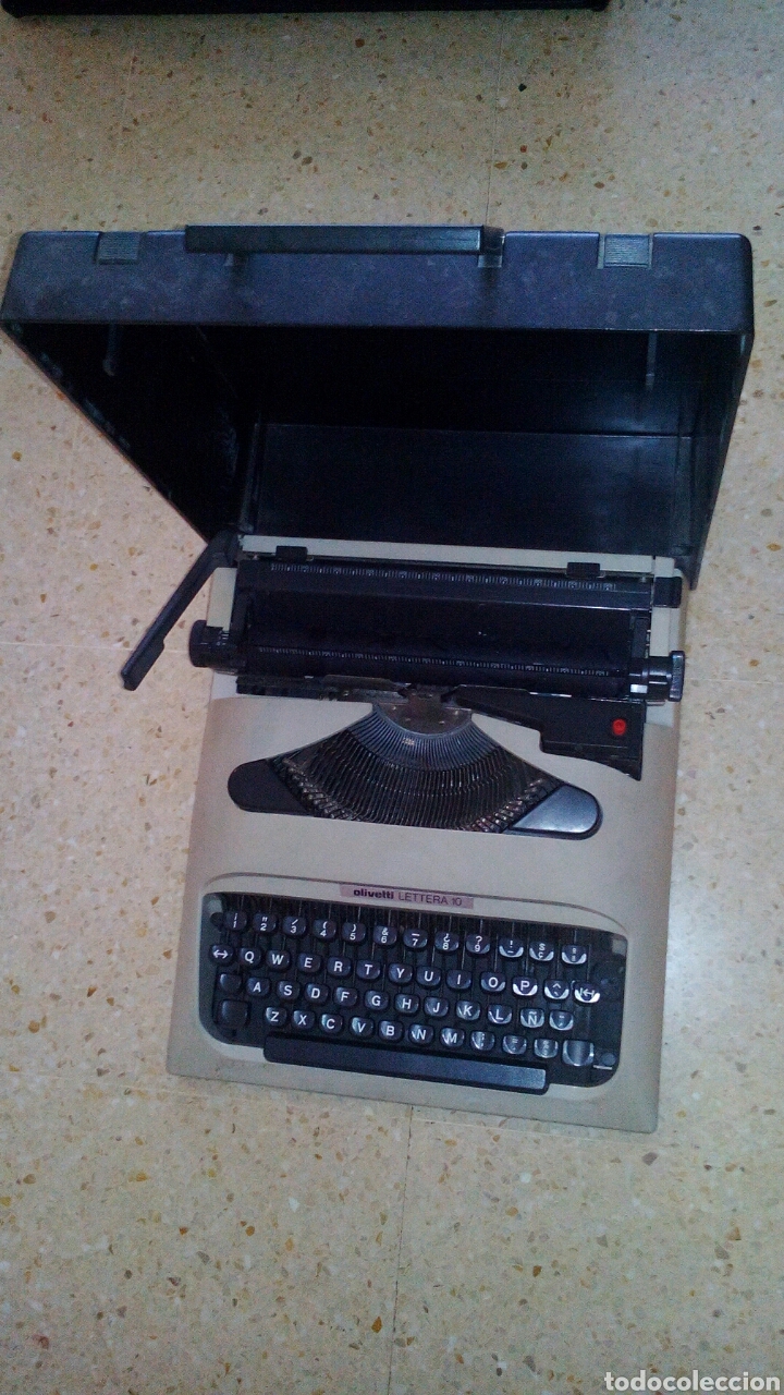 Antig&uuml;edades: Maquina de escribir olivetti - Foto 1