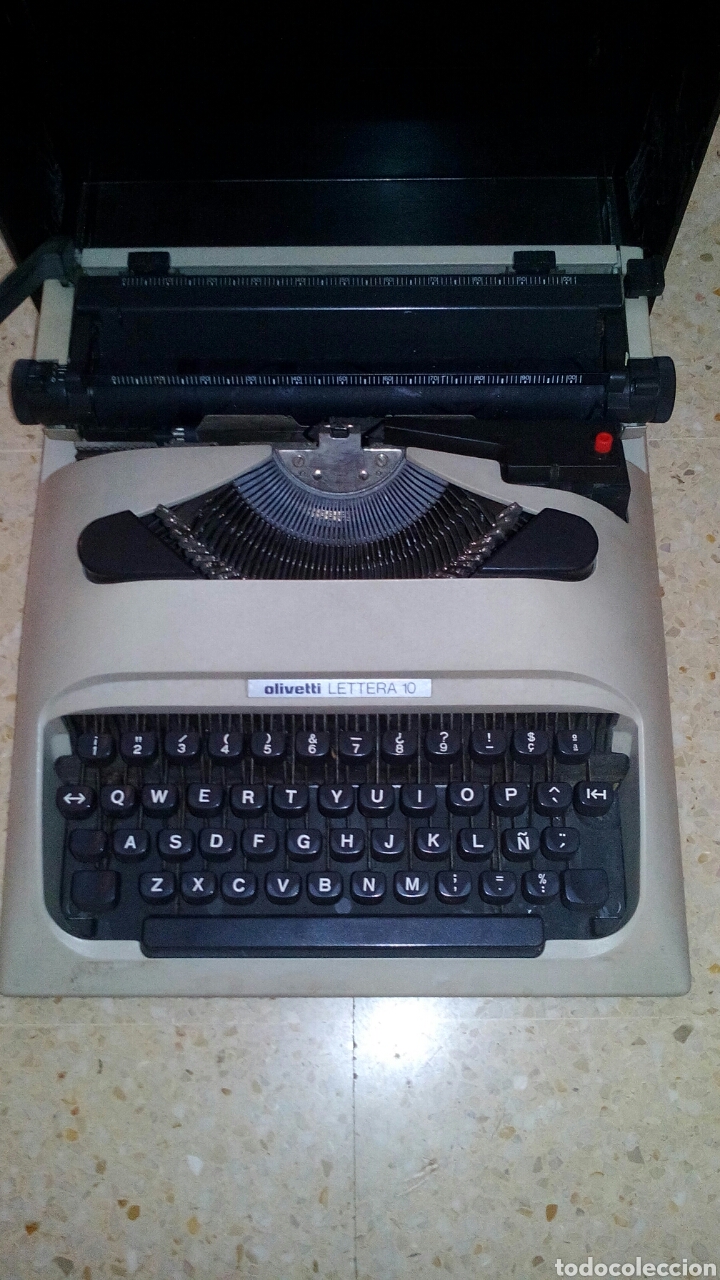 Antig&uuml;edades: Maquina de escribir olivetti - Foto 2
