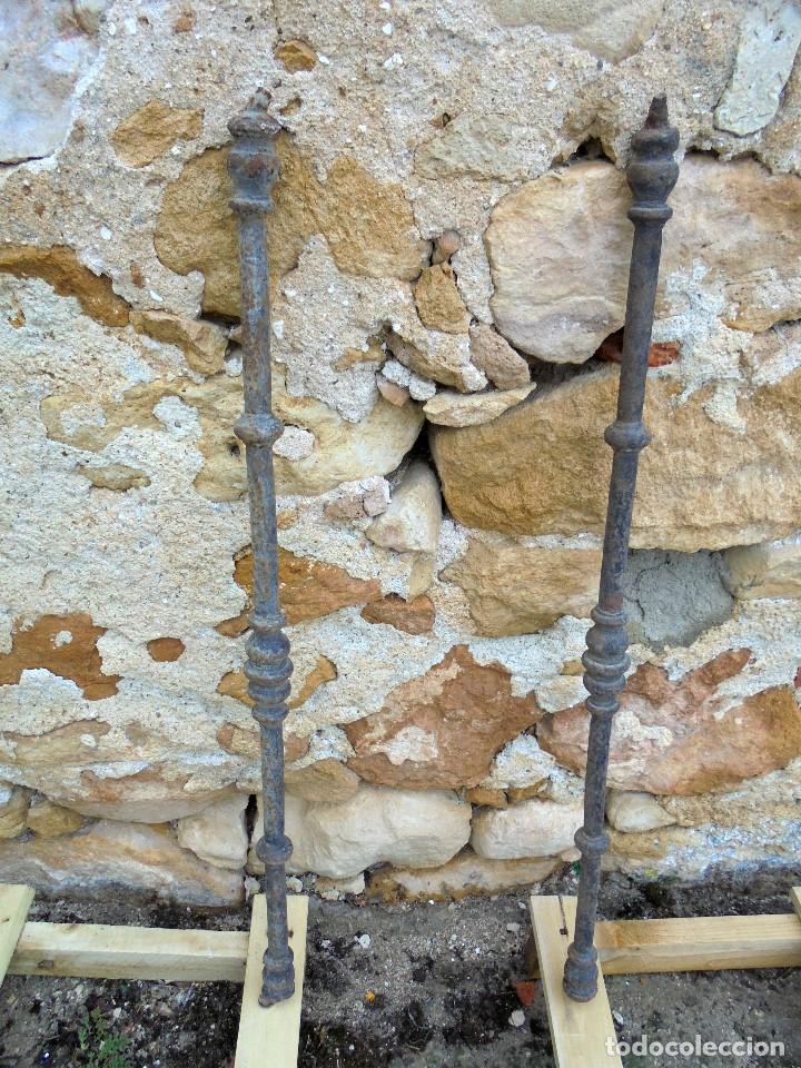 Antig&uuml;edades: 3 BARROTES DE FORJA ANTIGUA - S.XIX - Foto 2