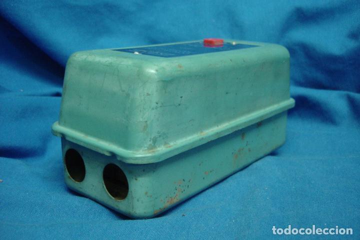 Antig&uuml;edades: ANTIGUO CONTACTOR PROTECTOR MARCA AGUT TIPO CH-01-T - Foto 3