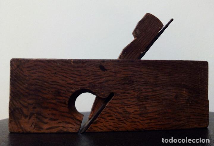 Antig&uuml;edades: CEPILLO DE MADERA DE CARPINTERO - GARLOPA - Foto 2
