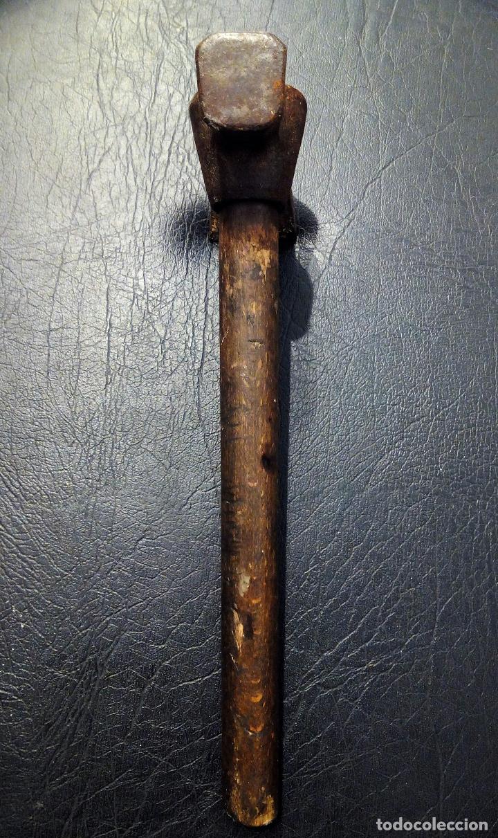 Antig&uuml;edades: MARTILLO DE CARPINTERO. - Foto 4