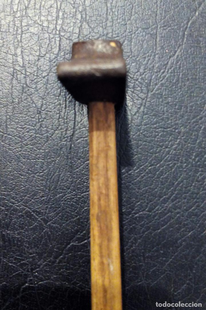 Antig&uuml;edades: MARTILLO DE CARPINTERO - Foto 7