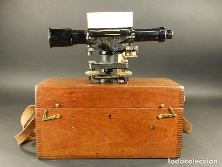 Antig&uuml;edades: NIVEL DE TOPOGRAF&Iacute;A + TR&Iacute;PODE + ESTUCHE  A&Ntilde;O 1910 APROX. - Foto 5