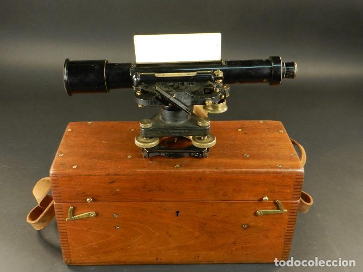 Antig&uuml;edades: NIVEL DE TOPOGRAF&Iacute;A + TR&Iacute;PODE + ESTUCHE  A&Ntilde;O 1910 APROX. - Foto 6