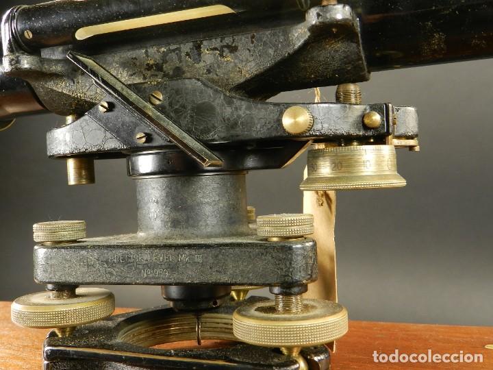 Antig&uuml;edades: NIVEL DE TOPOGRAF&Iacute;A + TR&Iacute;PODE + ESTUCHE  A&Ntilde;O 1910 APROX. - Foto 8