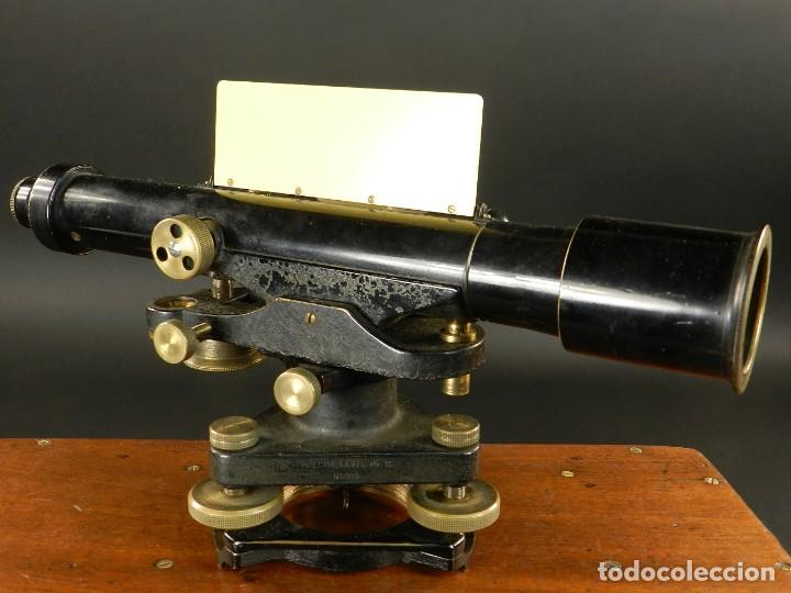 Antig&uuml;edades: NIVEL DE TOPOGRAF&Iacute;A + TR&Iacute;PODE + ESTUCHE  A&Ntilde;O 1910 APROX. - Foto 11