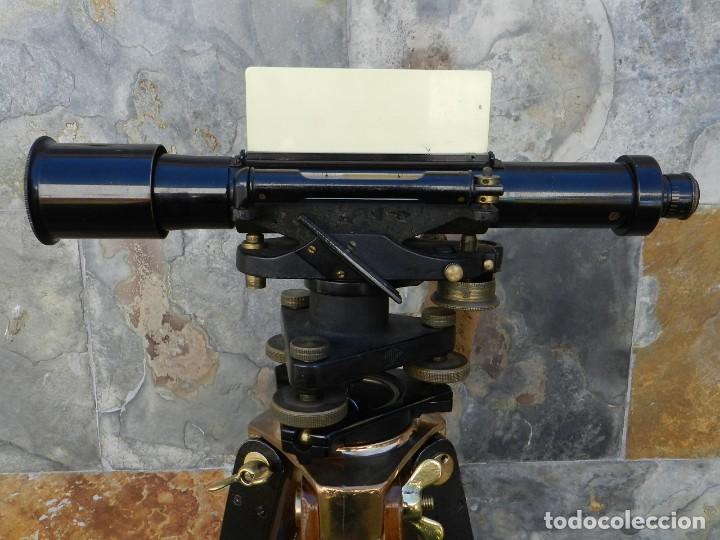 Antig&uuml;edades: NIVEL DE TOPOGRAF&Iacute;A + TR&Iacute;PODE + ESTUCHE  A&Ntilde;O 1910 APROX. - Foto 20