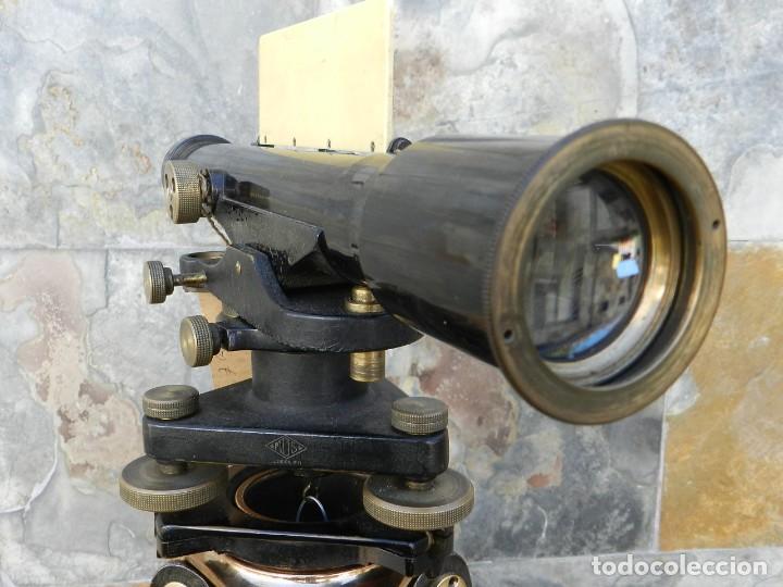 Antig&uuml;edades: NIVEL DE TOPOGRAF&Iacute;A + TR&Iacute;PODE + ESTUCHE  A&Ntilde;O 1910 APROX. - Foto 24