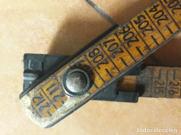Antig&uuml;edades: Antigua regla metro de madera plegable- 367 cms - Foto 6
