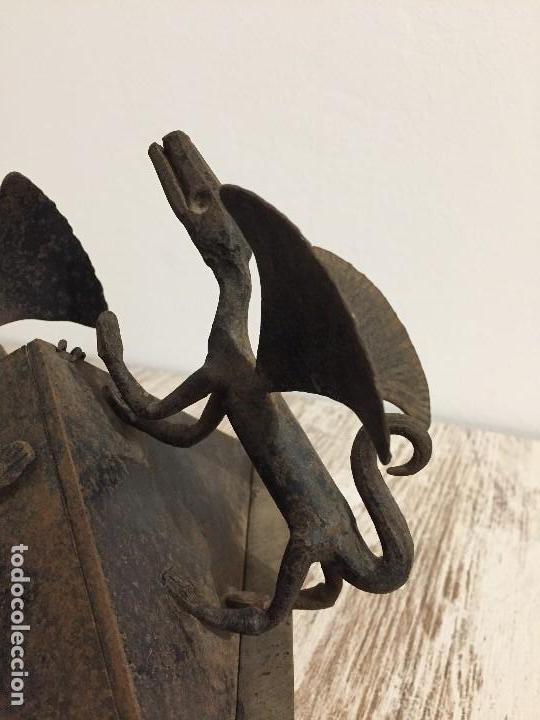 Antig&uuml;edades: CENTRO - C&Uacute;PULA HIERRO CON DRAGONES DE FORJA - Foto 10