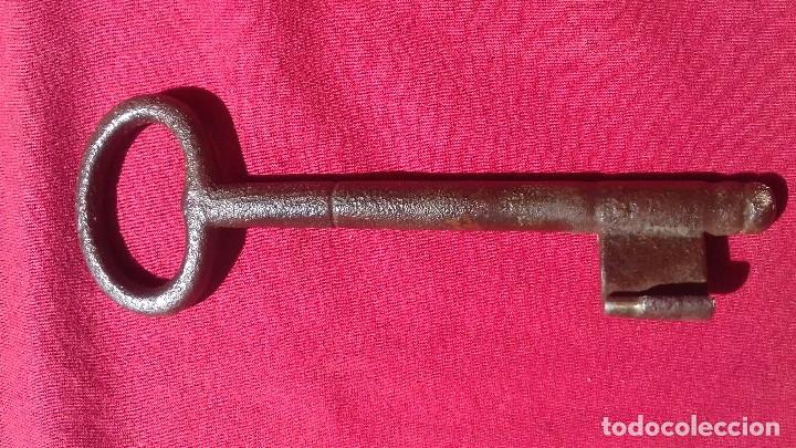 Antig&uuml;edades: llave antigua - Foto 1