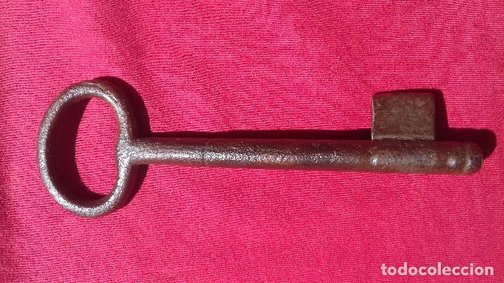 Antig&uuml;edades: llave antigua - Foto 2