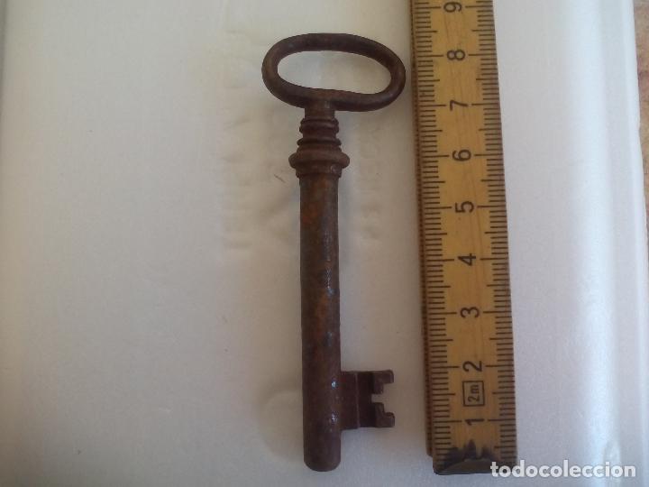 Antig&uuml;edades: LLAVE ANTIGUA DE HIERRO. 8,5 CM - Foto 1