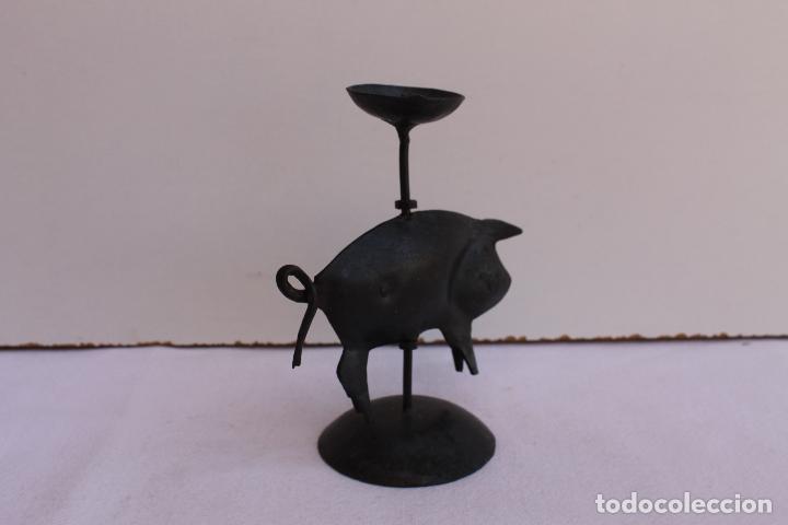 Antig&uuml;edades: PORTAVELAS DE FORJA - Foto 1