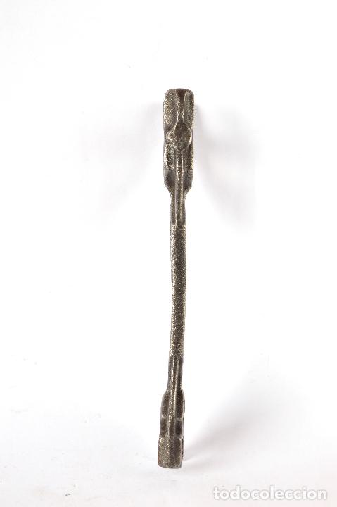 Antig&uuml;edades: LLAVE DE MECANICO CON 8 TUERCAS DISTINTAS. 25 CM DE LARGO - Foto 5