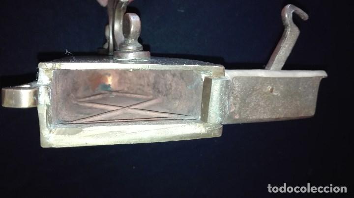 Antig&uuml;edades: ANTIGUA PLANCHA CON SOPORTE DE BRONCE - Foto 10
